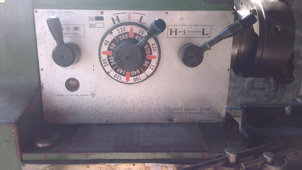 Sell> แท่นกลึงมือสอง 5 ฟุต 3 เพลา มีเบลค หน้าแท่นกว้าง คอลึก รุ่นหนัก กำแพงแสน นครปฐมครับ