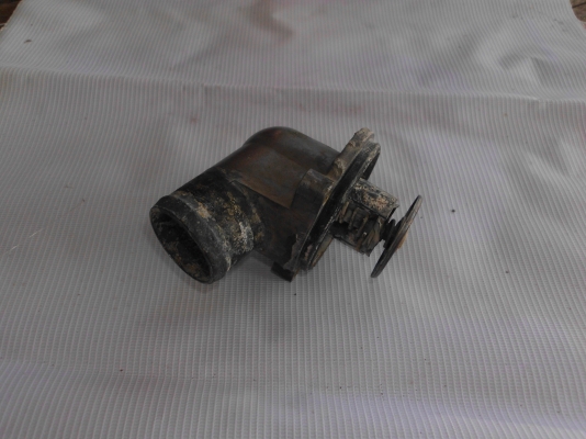 วาล์นํ้าเบ๊นซ์ w 124 มือสอง