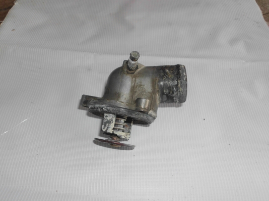 วาล์นํ้าเบ๊นซ์ w 124 มือสอง