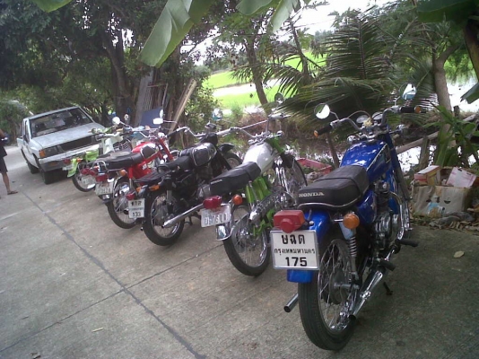 รับซื้อ รับฝาก รถคลาสสิก รถบิ๊กไบค์ทุกรุ่น (มีเอกถูกต้องเท่านั้น) ติดต่อ 092-730-8116