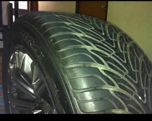 ขายแม็ก  Lenso Intimidator 6 ขอบ 20+ ยาง Atturo 265/50/20 ยางปี 11 ลดเหลือ 35000 ราคาต่อรองได้
