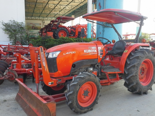 แทรกเตอร์ 47  อุปกรณ์ 3 ชิ้น ดาวน์ 20,000 บาท ส่งฟรีถึงบ้าน