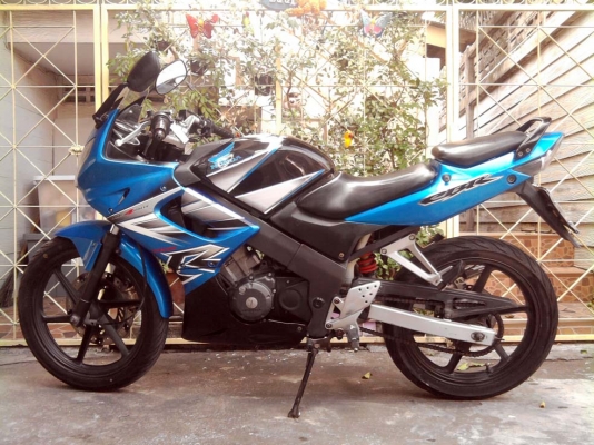 ขออนุญาติขาย HONDA CBR 150 สภาพนางฟ้า สตา์ร์ทมือ โอนให้ฟรี