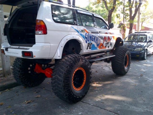 ขาย G-WAGON 4WD BIG-FOOT ลดแล้ว 800,000