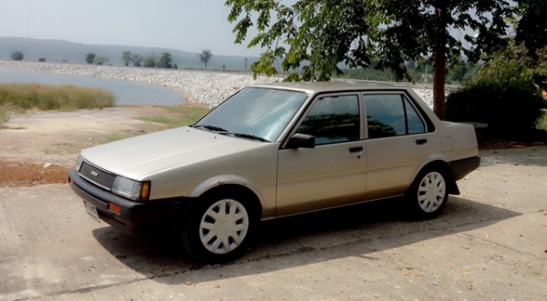 ขายtoyota AE82