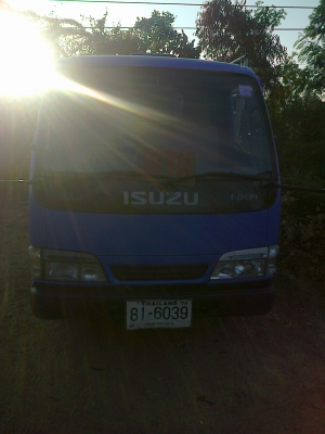 รถ ISUZU  100  แรง  รถห้างแท้  ปี  48   เครื่องดี  ครัชชีสวย