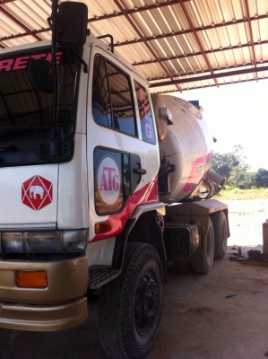ขายรถโม่ NISSAN UD