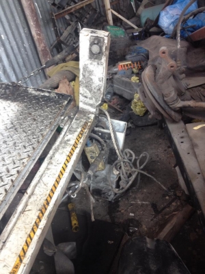 ลิฟท้าย ติดรถกระป้อญี่ปุ่น รุ่นs200 มาครับ ลิฟท้าย ติดรถกระป้อญี่ปุ่น รุ่นs200 มาครับ