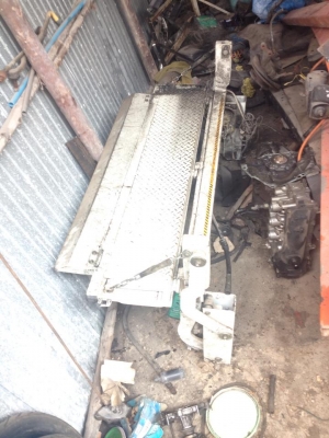 ลิฟท้าย ติดรถกระป้อญี่ปุ่น รุ่นs200 มาครับ