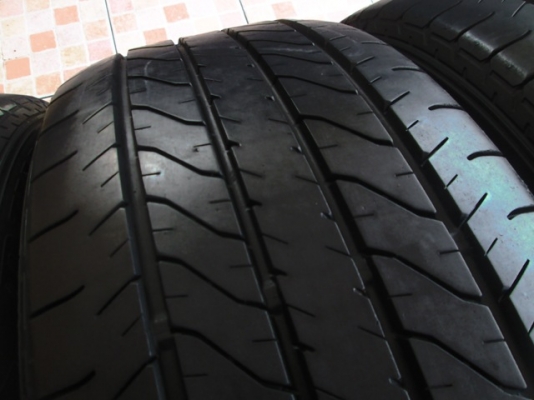 ขายยาง DUNLOP 215-55-17 ปลายปี12 สวยๆ (1ชุด)