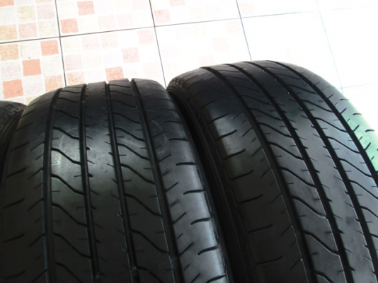 ขายยาง DUNLOP 215-55-17 ปลายปี12 สวยๆ (1ชุด)