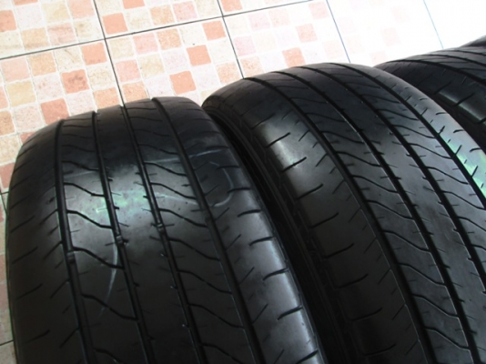 ขายยาง DUNLOP 215-55-17 ปลายปี12 สวยๆ (1ชุด)