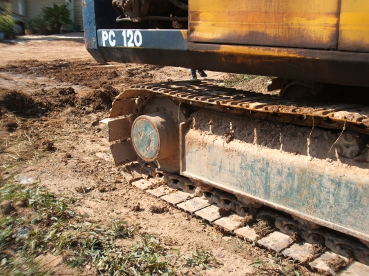 ต้องการแยกชิ้นส่วนขายทุกชิ้น ตามที่ท่านต้องการ ตัวเดิน เครื่อง ปั้ม กระบอกไฮโดรลิค บุ้งกี้