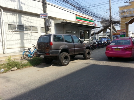 ขาย nissan terrano2 ปี98 lpg แต่งครบยกสูง ขาย nissan terrano2 ปี98 lpg แต่งครบยกสูง