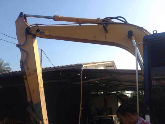 ขายรถแบ็คโฮ komatsu PC 120 รุ่น 3 โซ่ดี ตัวเดินใหม่ เครื่องปั๊มเช็คมาใหม่ เอกสารเล่มทะเบียน