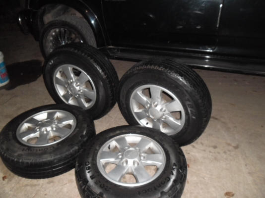 +++++++++   ขายล้อแม็กเดิมๆ ติดรถ D-MAX  ขอบ 16 พร้อมยาง บริดสโตน 205 R16 ปี 08