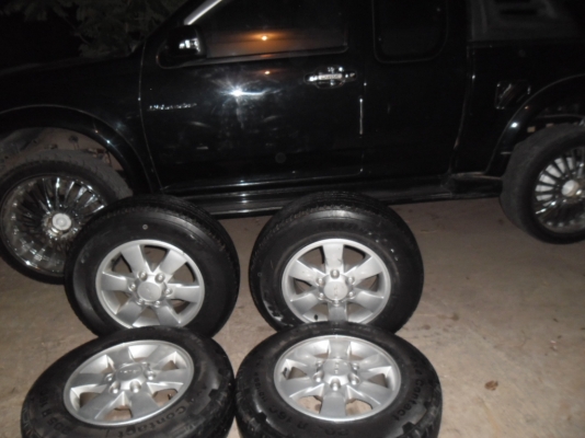 +++++++++   ขายล้อแม็กเดิมๆ ติดรถ D-MAX  ขอบ 16 พร้อมยาง บริดสโตน 205 R16 ปี 08