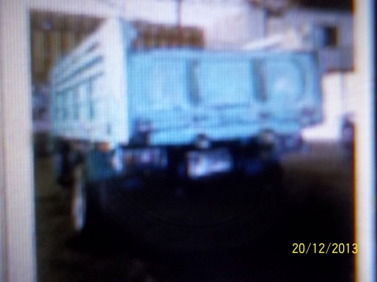 ขาย6ล้อดั้ม ISUZU   NKR  110  ห้างแท้ปี 37   พวงมาลัยเพาเวอร์ F หลัง