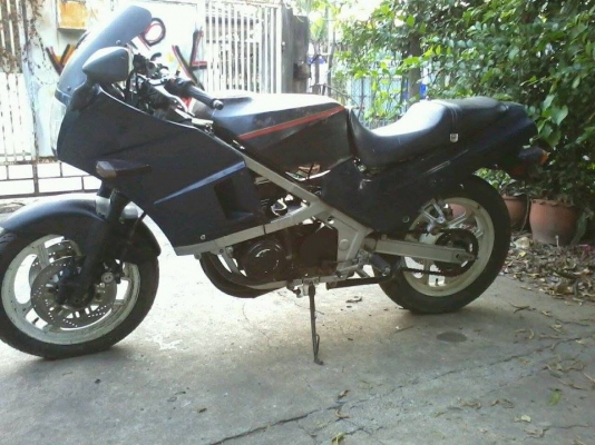 Kawasaki gpz400