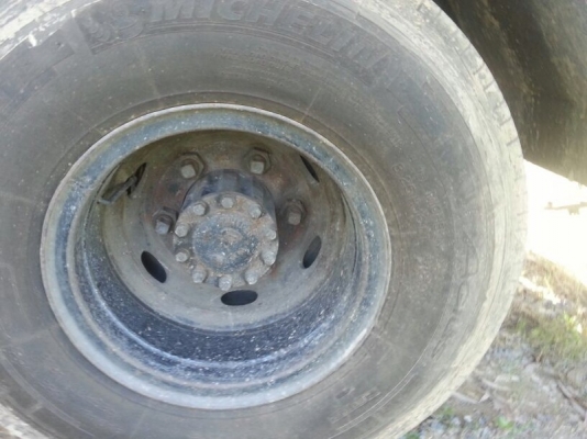 รถฮีโน่ 6 ล้อ ( ไม่ดั้ม ) 150 แรงม้า ปี 48 สนใจติดต่อ 081 - 6079515 รถฮีโน่ 6 ล้อ ( ไม่ดั้ม ) 150 แรงม้า ปี 48 สนใจติดต่อ 081 - 6079515