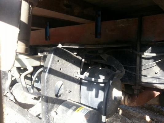 รถฮีโน่ 6 ล้อ ( ไม่ดั้ม ) 150 แรงม้า ปี 48 สนใจติดต่อ 081 - 6079515 รถฮีโน่ 6 ล้อ ( ไม่ดั้ม ) 150 แรงม้า ปี 48 สนใจติดต่อ 081 - 6079515