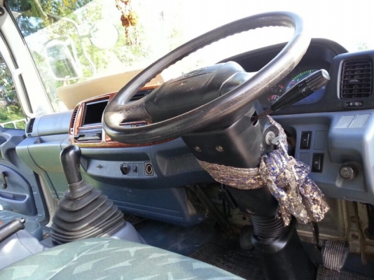 รถฮีโน่ 6 ล้อ ( ไม่ดั้ม ) 150 แรงม้า ปี 48 สนใจติดต่อ 081 - 6079515 รถฮีโน่ 6 ล้อ ( ไม่ดั้ม ) 150 แรงม้า ปี 48 สนใจติดต่อ 081 - 6079515