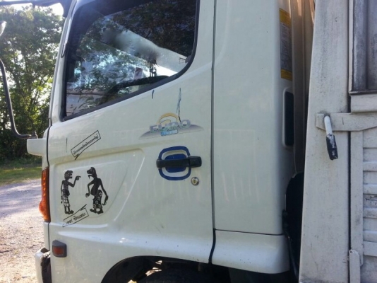 รถฮีโน่ 6 ล้อ ( ไม่ดั้ม ) 150 แรงม้า ปี 48 สนใจติดต่อ 081 - 6079515 รถฮีโน่ 6 ล้อ ( ไม่ดั้ม ) 150 แรงม้า ปี 48 สนใจติดต่อ 081 - 6079515