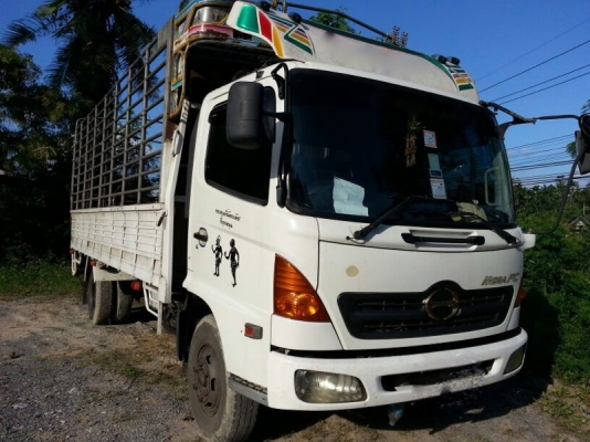 รถฮีโน่ 6 ล้อ ( ไม่ดั้ม )  150 แรงม้า ปี 48  สนใจติดต่อ 081 - 6079515