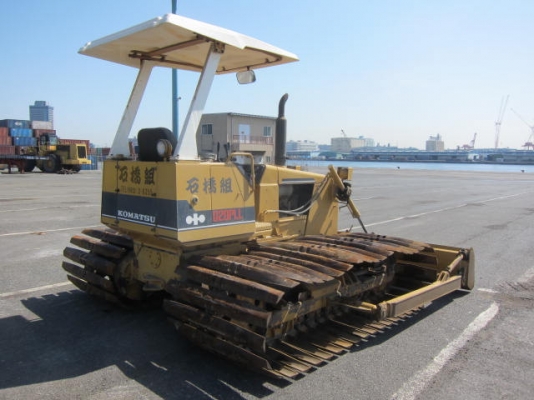 KOBELCO SK  200 มาร์คไฟ ซุปเปอร์ รถเก่าญี่ปุ่น 100\% สภาพสวย  พร้อมใช้และะอื่นๆอีกคับ