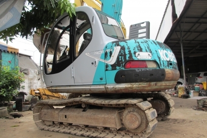 KOBELCO SK  200 มาร์คไฟ ซุปเปอร์ รถเก่าญี่ปุ่น 100\% สภาพสวย  พร้อมใช้และะอื่นๆอีกคับ