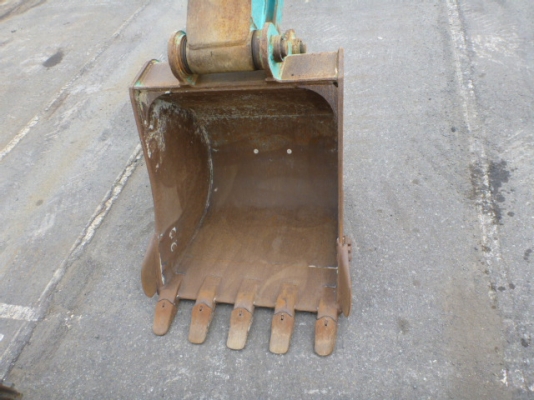 KOBELCO SK  200 มาร์คไฟ ซุปเปอร์ รถเก่าญี่ปุ่น 100\% สภาพสวย  พร้อมใช้และะอื่นๆอีกคับ