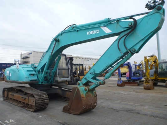 KOBELCO SK  200 มาร์คไฟ ซุปเปอร์ รถเก่าญี่ปุ่น 100\% สภาพสวย  พร้อมใช้และะอื่นๆอีกคับ