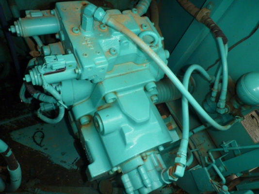 KOBELCO SK  200 มาร์คไฟ ซุปเปอร์ รถเก่าญี่ปุ่น 100\% สภาพสวย  พร้อมใช้และะอื่นๆอีกคับ