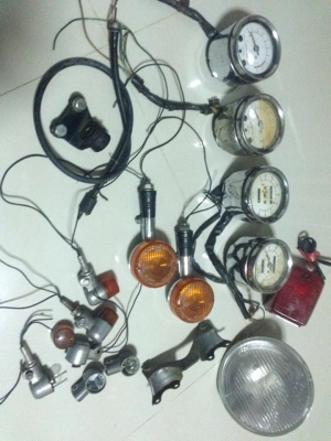 ขายเหมาๆยกกอง 3000 บาท อะไหล่ sr 400