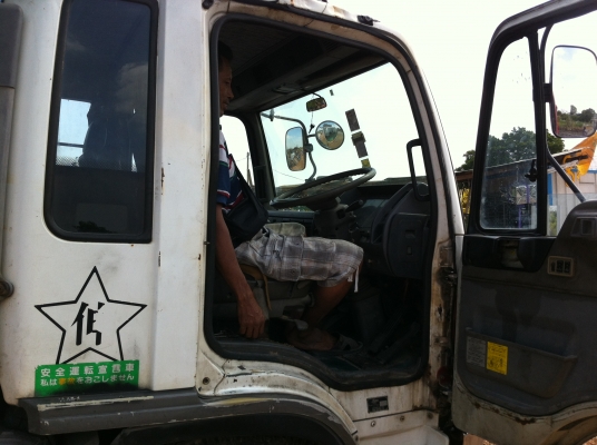 ขายรถ 6ล้อคอกสูงยี่ห้อฮี่โน่ 170 แรงม้าสวยพร้อมใช้งาน