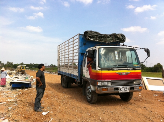 ขายรถ 6ล้อคอกสูงยี่ห้อฮี่โน่ 170 แรงม้าสวยพร้อมใช้งาน