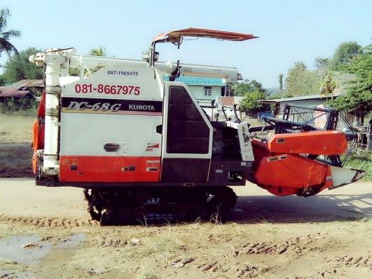 รถเกี่ยวนวดข้าว คูโบต้า ขาย   41000