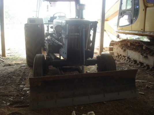 ขายรถไถฟอร์ด 6600 เสื้อเรียบ