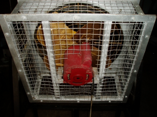 ขายพัดลม 22นิ้วพร้อมขาตั้ง  1500บาท