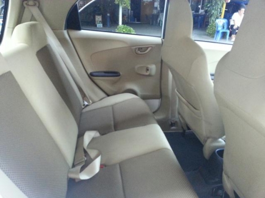 ขายด่วน HONDA BRIO 1.2V 2011