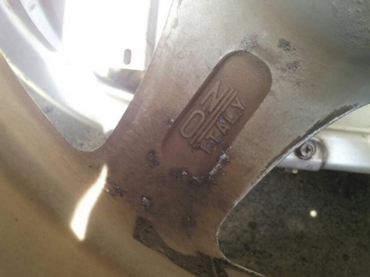 ล้อแท้ OZ racing Japan 6 รู............ สวยๆ เชิญครับ ล้อแท้ OZ racing Japan 6 รู............ สวยๆ เชิญครับ