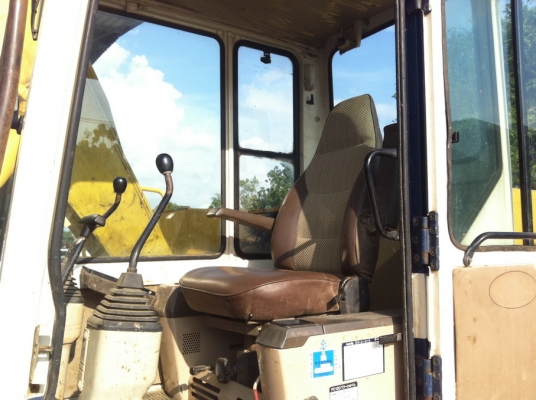 เป๊ะเว่อร์!! Komatsu PC120-5 เก่าญี่ปุ่น ต้องการไฟแนนซ์โทรมาคุยได้ครับ เป๊ะเว่อร์!! Komatsu PC120-5 เก่าญี่ปุ่น ต้องการไฟแนนซ์โทรมาคุยได้ครับ