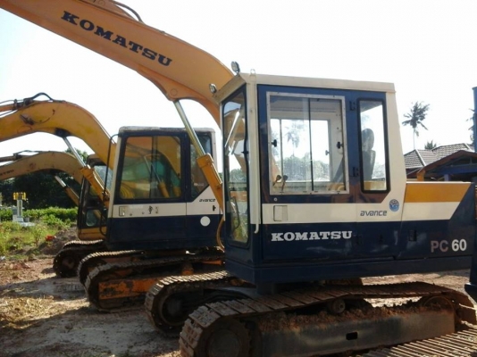ขายรถ KOMATSU PC60-3