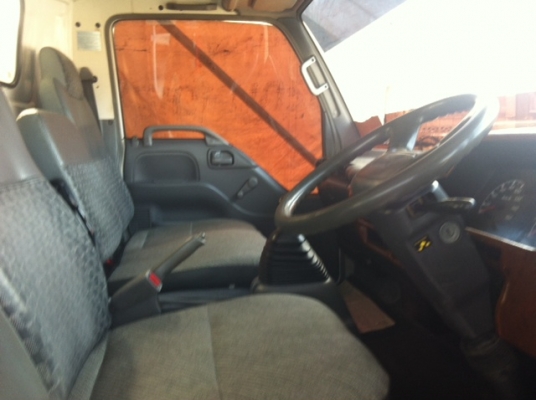 ขายด่วน รถตู้บรรทุกหกล้อกลาง ขายด่วน รถตู้บรรทุกหกล้อกลาง