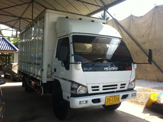 ขายด่วน รถตู้บรรทุกหกล้อกลาง ขายด่วน รถตู้บรรทุกหกล้อกลาง