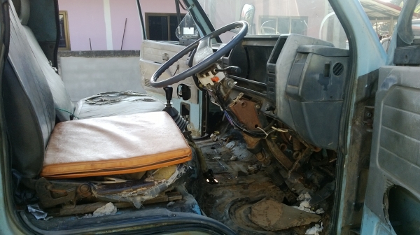 ขายรถบรรทุกหกล้อเล็ก ตู้น้ำแข็ง 88 แรงม้า  เลขตัวถัง NKR55EU5M-711810  เลขเครื่องยนต์ 4JB1