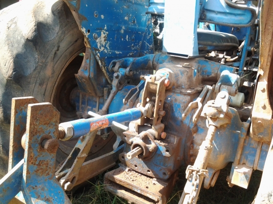 FORD6600 เสื้อลายคนจน มัดจำแล้ว 10000บาท โดยร้าน ช.ธนศิลป์ เมืองอุบล ขอขอบคุณที่ให้ความไว้วางใจครับ