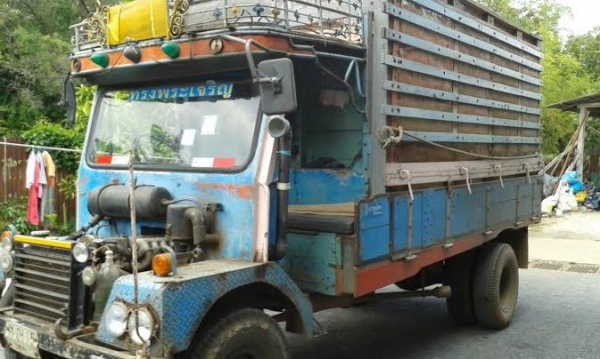 รถอีแต๋นสภาพดีพร้อมใช้งาน