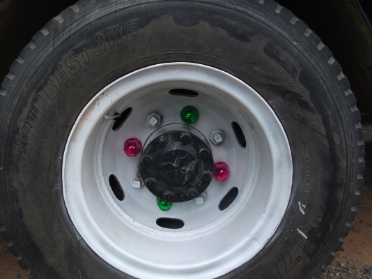 ขายรถบรรทุกตู้แห้งสำหรับขนสิ่งของรถอิสูซุร๊อกกี้ห้างเเท้เครื่อง175แรงปี40นางฟ้าเบรคทิฟฟี้ฟวงมาลัยเพลาเว้อยาว7เมตร20เฟื่องท้ายใหญ่ครัชซีสวย โทร 081789451