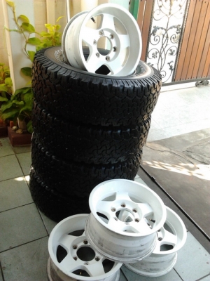 Max แบรดเลย์ ขอบ15 + BF All 265/70/16 ปลายปี07 สวยๆ